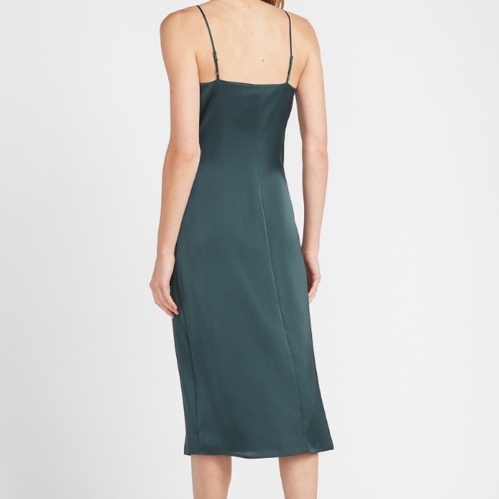 Green Ruched Express Dress - Picture 2 of 5